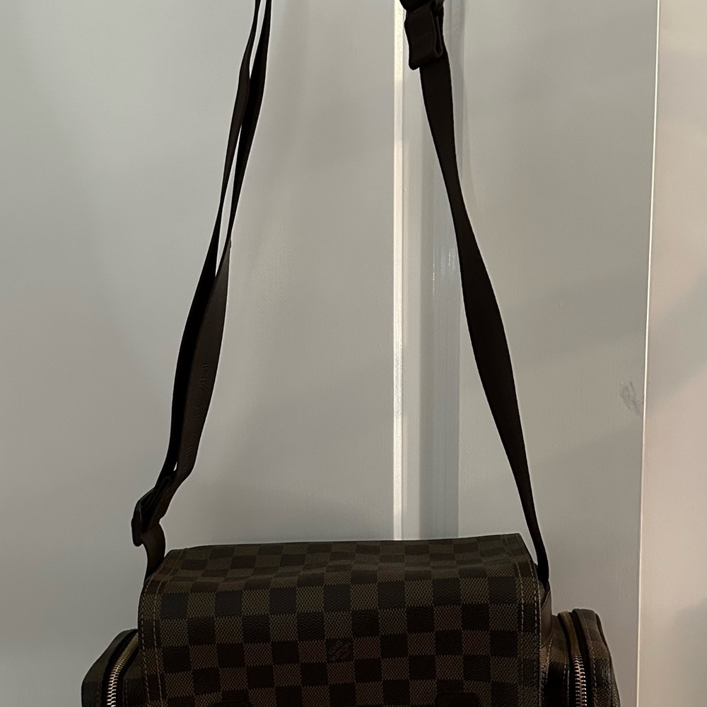Louis Vuitton Reporter Melville~Vintage - Picture 13 of 14